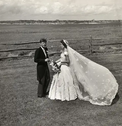 La boda de Jacqueline Bouvier y John F. Kennedy en Newport, 1953